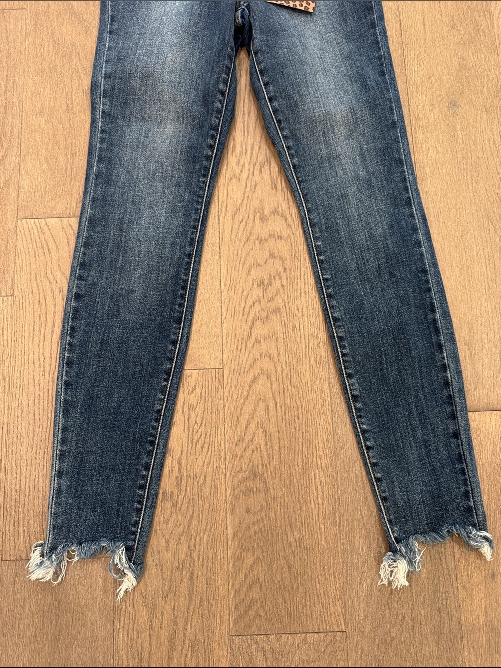 Judy Blue NWT Distressed High Waist Shark Bite Hem Skinny Fit 1/25 Cotton Denim - Picture 3 of 10